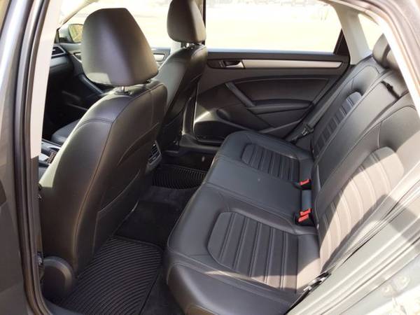 2015 Volkswagen Passat 1.8T SE w/Sunroof & Nav SKU:FC066750 Sedan -... for sale in Costa Mesa, CA – photo 20
