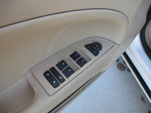 2008 Buick Lucerne CXL**Local Trade/Loaded**{www.dafarmer.com} -... for sale in CENTER POINT, IA – photo 18