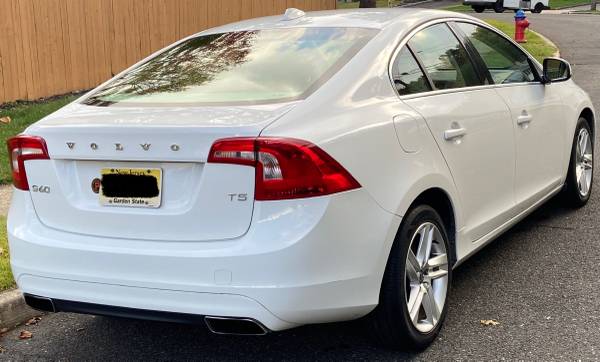 Volvo S60 T5 - Makes a great holiday present - cars & trucks - by... for sale in Parlin, NJ – photo 9