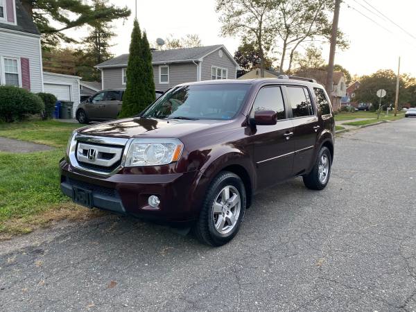 2010 Honda Pilot touring AWD 7 passenger leather sunroof heated... for sale in Fairfield, NY