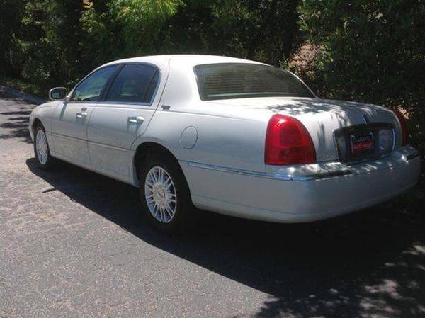 2007 Lincoln Town Car Signature Limited 4dr Sedan Fast Easy Credit App for sale in Atascadero, CA – photo 8
