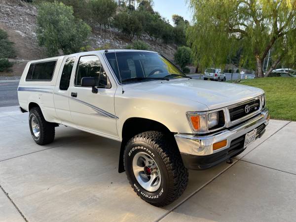 1994 Toyota pickup/4x4 for sale in Corona, CA – photo 2