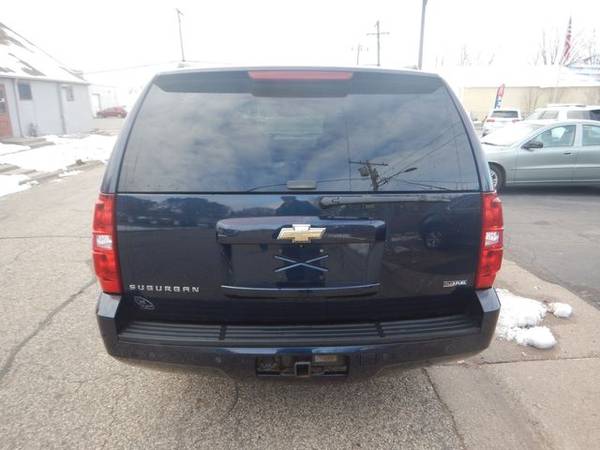 2008 Chevrolet Suburban LTZ - A Quality Used Car! - cars & trucks -... for sale in Oakdale, WI – photo 4