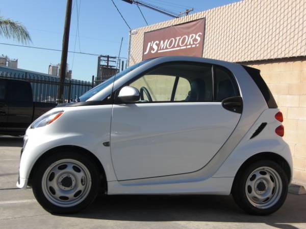 2015 SMART ELECTRIC DRIVE, ONLY 3, 300 MILES, LIKE NEW ! - cars & for sale in San Diego, CA – photo 3