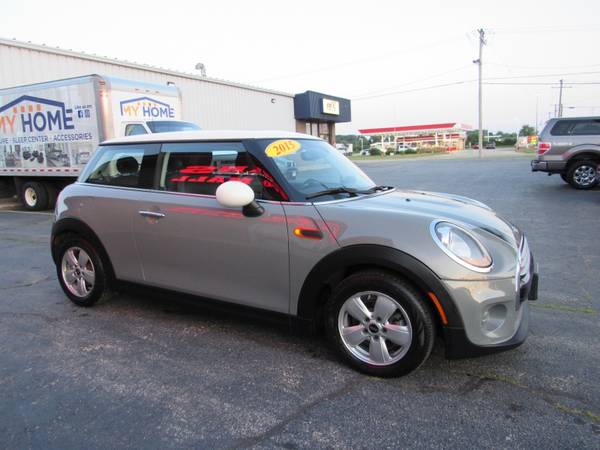 2015 MINI Cooper Hardtop HB - cars & trucks - by dealer - vehicle... for sale in Rockford, WI – photo 11