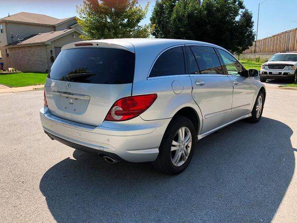 2008 Mercedes-Benz R-Class R 350 AWD 4MATIC 4dr Wagon for sale in posen, IL – photo 4