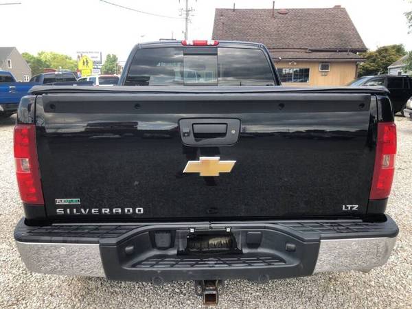 2011 CHEVY SILVERADO EXT CAB, RARE LTZ, LEATHER, SUNROOF, NEW TIRES!!! for sale in Vienna, WV – photo 4