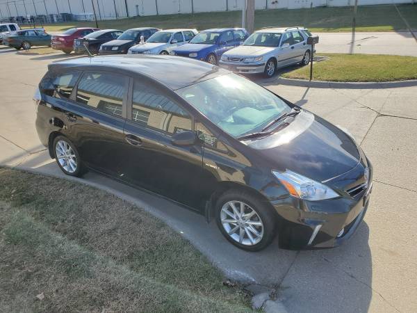 2013 Toyota Prius V Five - cars & trucks - by dealer - vehicle... for sale in Lincoln, NE – photo 8