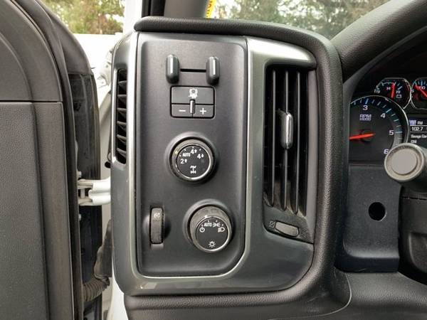 2015 Chevrolet Silverado 1500 LT 4WD Crew Cab - - by for sale in Wilmington, NC – photo 20