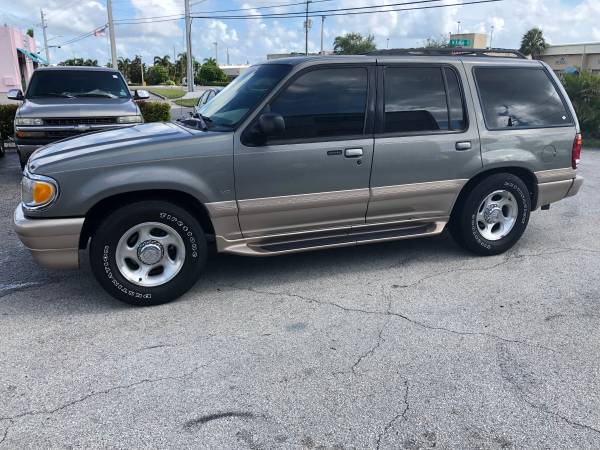 2001 Mercury Mountaineer for sale in Lake Park, FL – photo 2