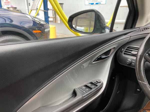 Black Chevy Volt for sale in Royal Oak, MI – photo 8