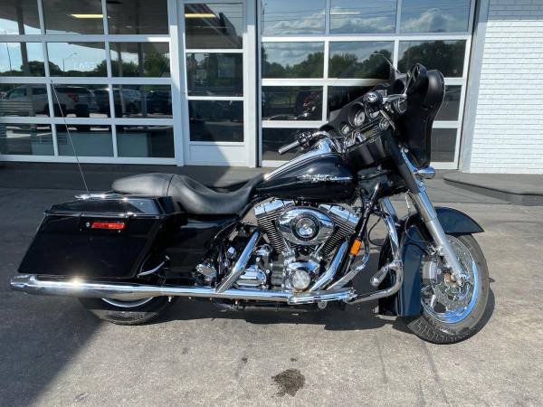 2008 Harley-Davidson STREET GLIDE FLHX - CALL/TEXT TODAY! - cars & for sale in Charlotte, NC – photo 2