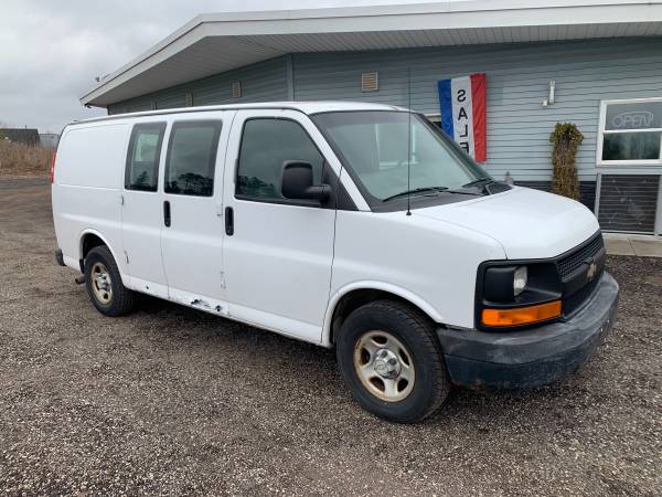 2006 Chevy Express Van! - - by dealer - vehicle for sale in Duluth, MN – photo 2