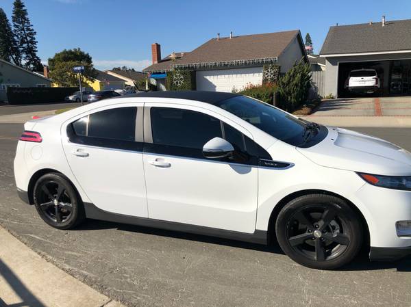 2014 Fully Loaded White Chevy Volt Premium - Low Miles! - cars &... for sale in Huntington Beach, CA – photo 4
