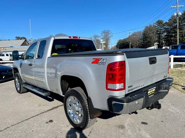 An Impressive 2012 GMC Sierra 2500HD TRIM with 73, 809 for sale in South Windsor, CT – photo 8