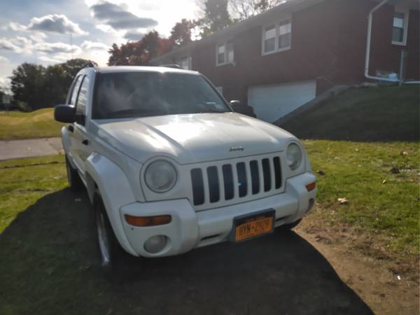 02 Jeep liberty 4wd with sunroof - cars & trucks - by dealer -... for sale in Vails Gate, NY – photo 11