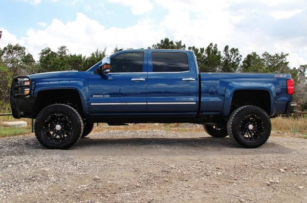 2016 CHEVROLET 2500 LTZ*DURAMAX*LIFTED*TOYOS*RANCH HANDS*AMP STEPS!! for sale in Liberty Hill, TX – photo 3