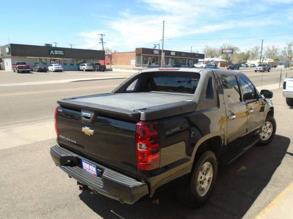 2007 Chevrolet Chevy Avalanche - - by dealer - vehicle for sale in Pueblo, CO – photo 4