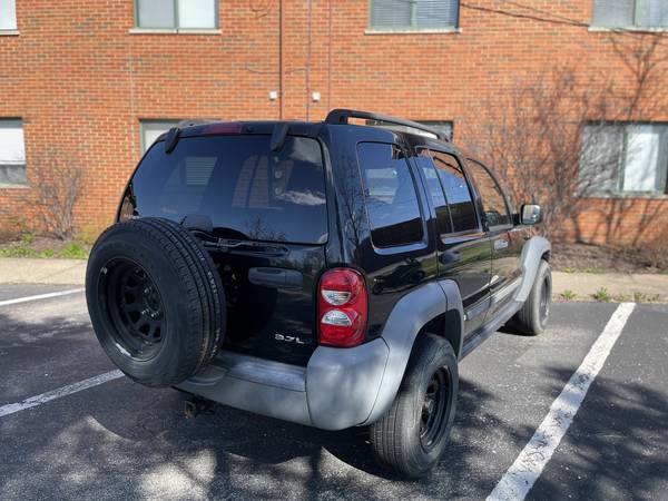 Jeep Liberty for sale in Columbia, MO – photo 3