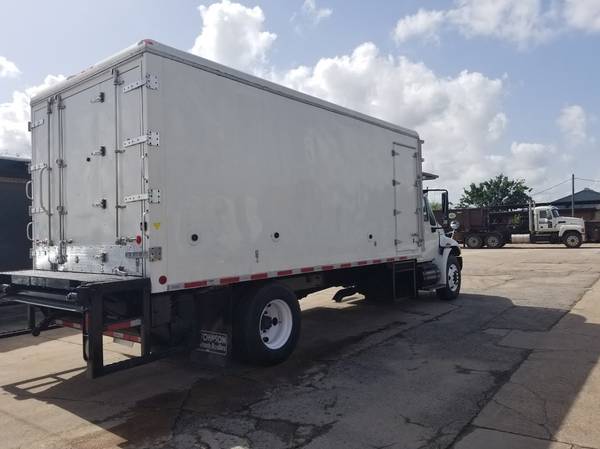 2008 INTERNATIONAL 4500 DT466 Auto 18' Reefer Box Lift Gate... for sale in Houston, TX – photo 3