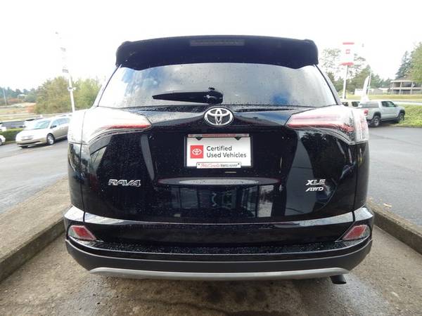 2017 Toyota RAV4 All Wheel Drive Certified RAV 4 XLE AWD SUV for sale in Vancouver, WA – photo 5