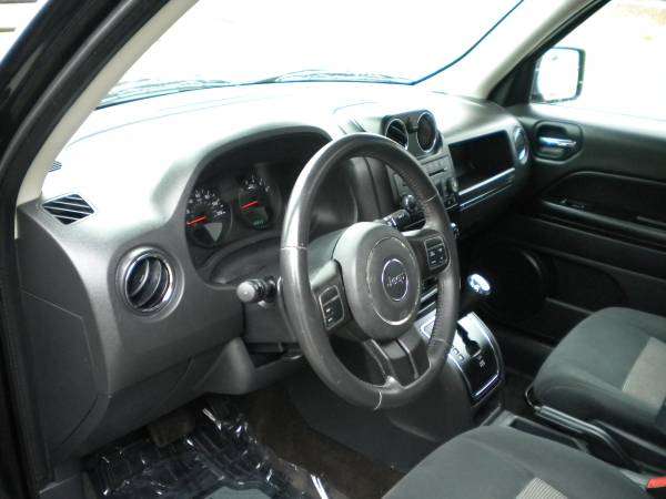 13 Jeep Patriot Latitude edition 4X4 SUV Sunroof 1 Year Warranty for sale in Hampstead, NH – photo 16