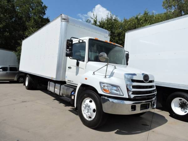 2013 HINO 338 26 FOOT BOX TRUCK W/LIFTGATE with for sale in Grand Prairie, TX – photo 13