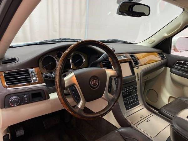2013 Cadillac Escalade Platinum Edition AWD Platinum Edition 4dr SUV... for sale in Waldorf, District Of Columbia – photo 23