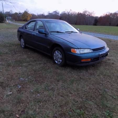 1995 Honda Accord LX - cars & trucks - by owner - vehicle automotive... for sale in Mechanicsville, VA – photo 9