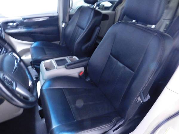2012 Chrysler Town and Country Touring 4dr Mini Van - NO DEALER FEES! for sale in Orlando, FL – photo 11