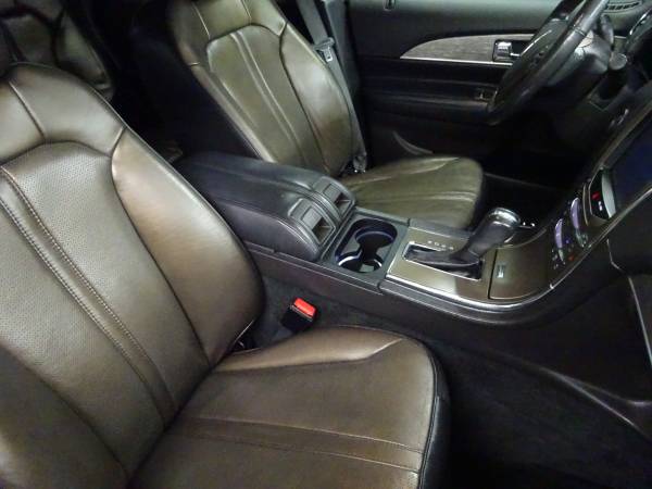 2011 Lincoln MKX Heated & cooled leather seats Back up cam Nav for sale in West Allis, WI – photo 13