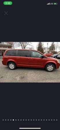 2009 Dodge Grand Caravan SE - cars & trucks - by owner - vehicle... for sale in Trumbull, CT – photo 3