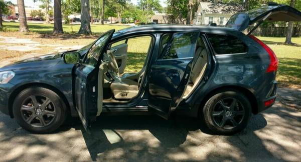 2011 VOLVO XC60 T6 AWD, LIKE BRAND NEW, BELOW BOOK VALUE for sale in Summerville , SC – photo 7