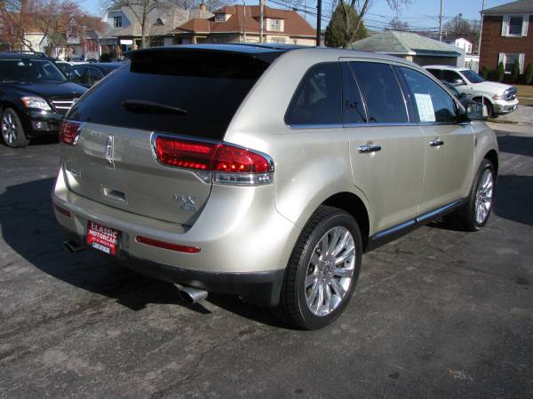2011 Lincoln Mkx Base 3.7l - cars & trucks - by dealer - vehicle... for sale in milwaukee, WI – photo 4