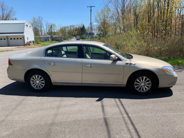 LOW MILE 2008 Buick Lucerne for sale in Cicero, NY – photo 4