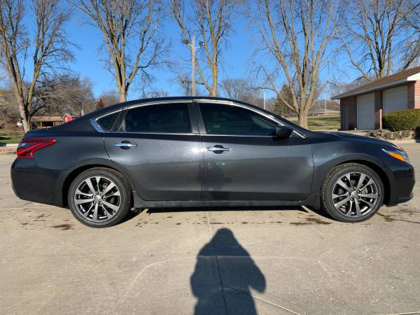 2018 Nissan Altima 2.5 SV REMOTE START - cars & trucks - by dealer -... for sale in Carlisle, IA – photo 6