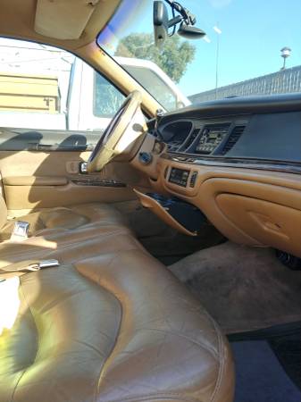 1996 Lincoln towncar for sale in Redwood City. Calif, CA – photo 2