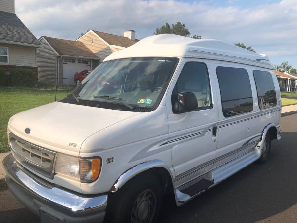 2001 CUSTOM FORD E-150 VAN ONLY 170K!!!! HIGHWAY MILEAGE!! CLEAN TITLE for sale in Fairless Hills, PA – photo 3