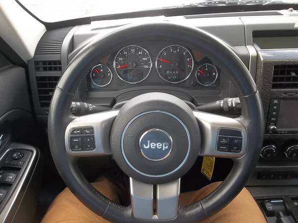 2012 JEEP LIBERTY JET - - by dealer - vehicle for sale in Tomah, WI – photo 10
