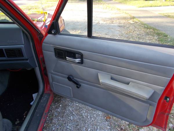 1996 jeep Cherokee for sale in Louisville, KY – photo 5