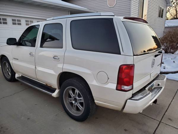 2002 Cadillac Escalade - cars & trucks - by owner - vehicle... for sale in Volga, SD – photo 8