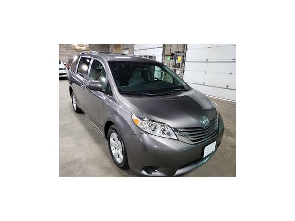 2017 Toyota Sienna LE 31k Wheelchair Mobility Handicap ADA Compliant... for sale in Wichita, NV – photo 12