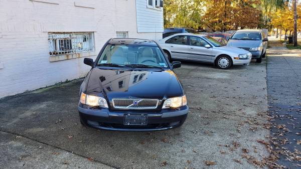 2001 Volvo S40 - cars & trucks - by dealer - vehicle automotive sale for sale in Washington, District Of Columbia – photo 2
