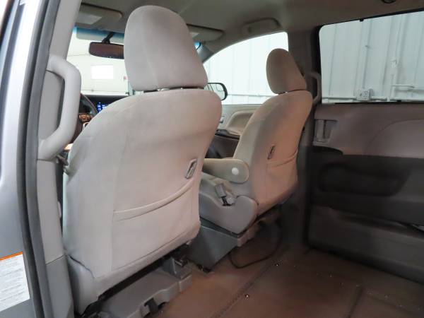 2017 Toyota Sienna LE Wheelchair Van Power Side Entry Ramp -... for sale in Middleville, MI – photo 16