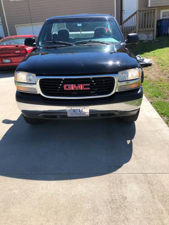 2000 GMC SIERRA 4x4 - cars & trucks - by owner - vehicle automotive... for sale in Lawrence, KS – photo 2