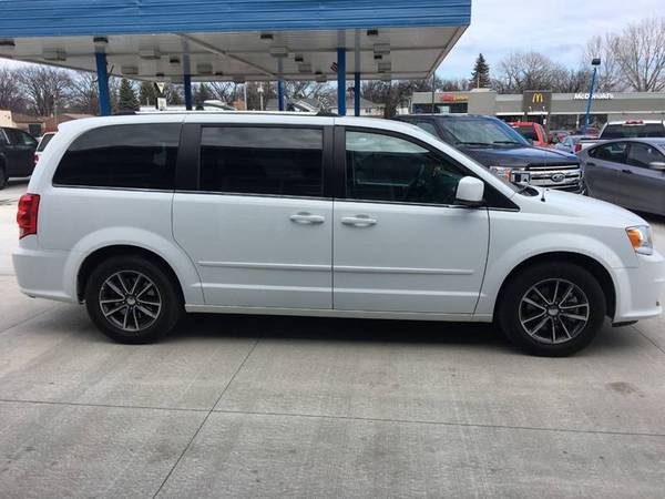 ★★★ 2017 Dodge Grand Caravan SXT / $2000 DOWN ★★ for sale in Grand Forks, ND – photo 5