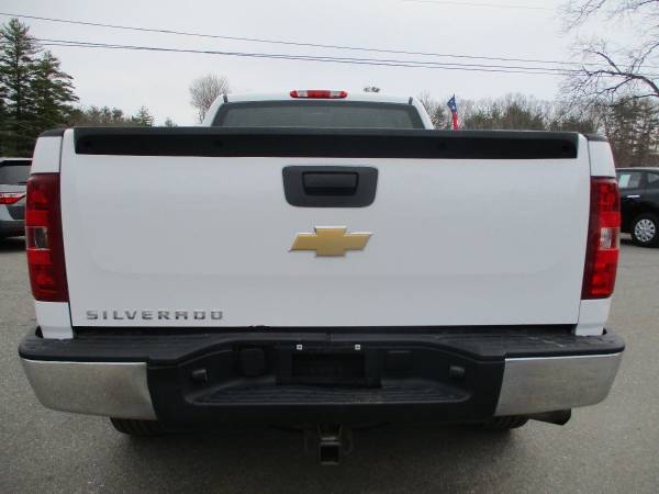 2013 Chevrolet Silverado 1500 4x4 4WD Chevy Clean Truck! Pickup for sale in Brentwood, MA – photo 4