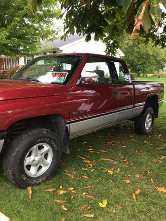 1996 Dodge Ram 1500 V8 4x4 $5500 96,000 mi for sale in Brussels, WI – photo 3