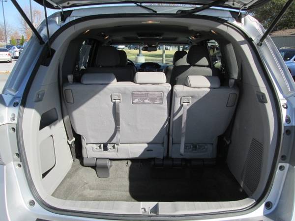 2014 Honda Odyssey Touring van Alabaster Silver Metallic - cars & for sale in Fayetteville, AR – photo 12