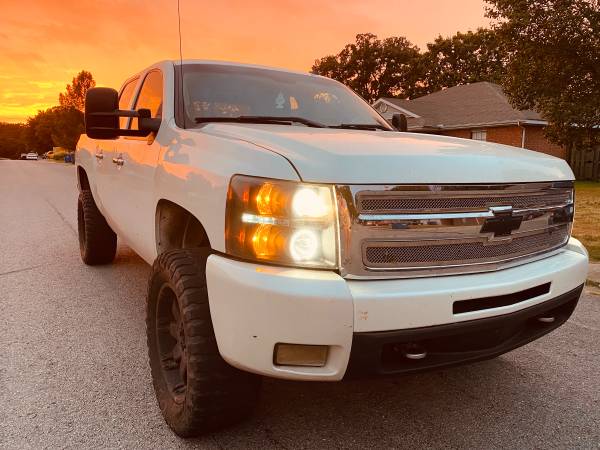 2009 Chevy Silverado LTZ - cars & trucks - by owner - vehicle... for sale in Bentonville, AR – photo 8